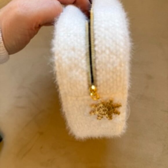 Chanel Beaute Lip Gloss Holiday Special - Picture 5 of 7